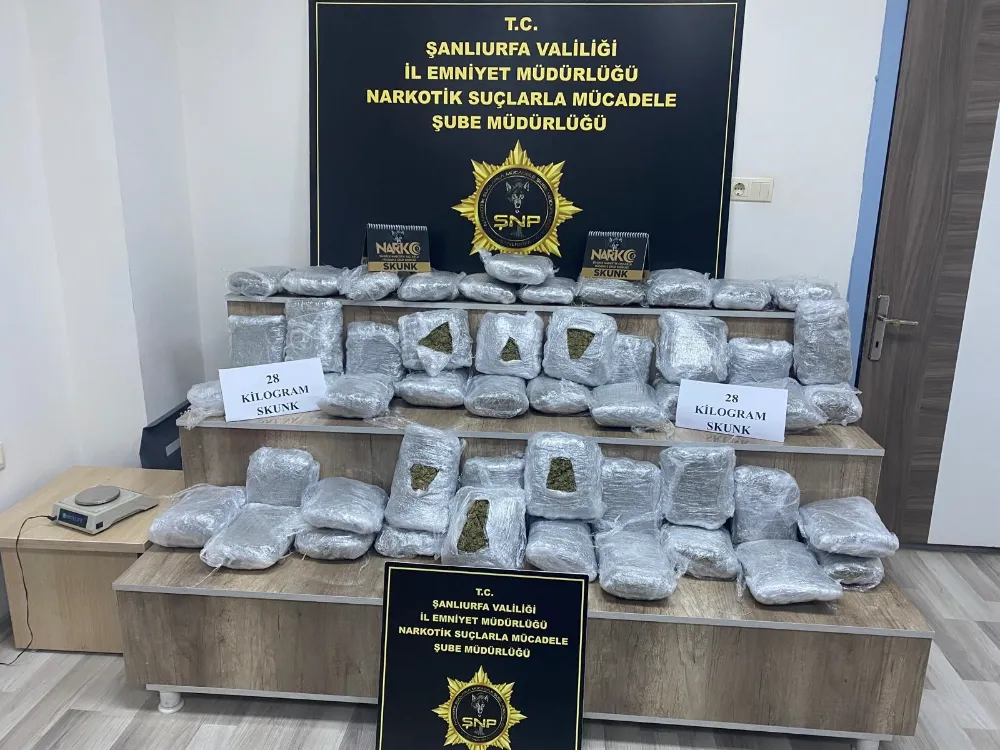 SİVEREK’TE 28 KİLO SKUNK ELE GEÇİRİLDİ: 2 TUTUKLAMA