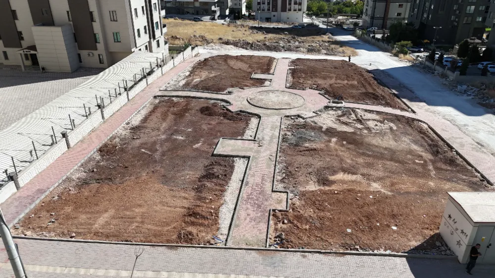 KARAKÖPRÜ’DE YEŞİL ALAN YATIRIMLARI SÜRÜYOR