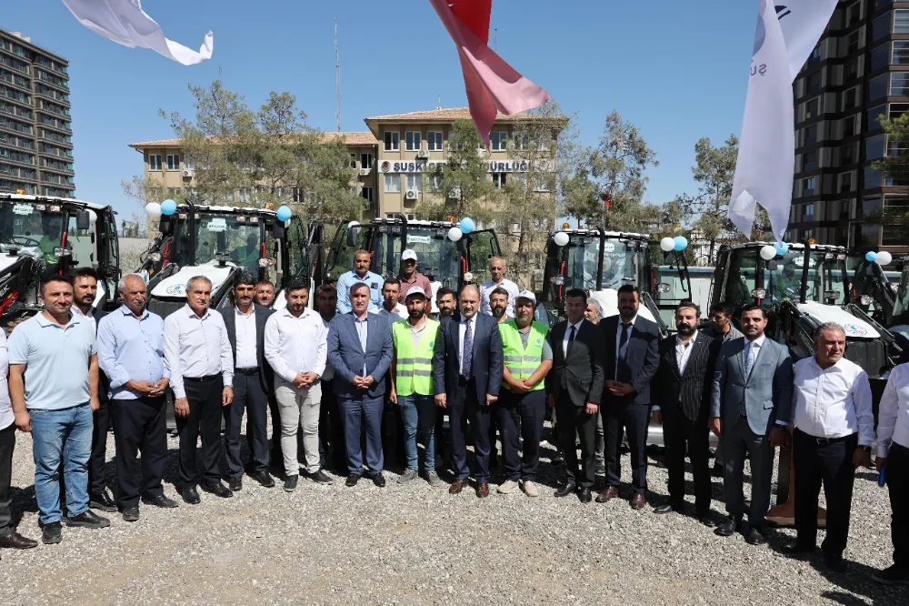 BÜYÜKŞEHİR, 47 MİLYON LİRA DEĞERİNDE YENİ ARAÇ FİLOSU KURDU