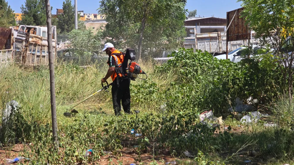 EVREN SANAYİ SİTESİ’NDE PARK ÇALIŞMALARI BAŞLADI