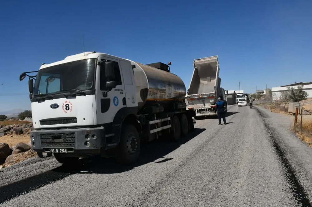 SİVEREK’TE ÜSTYAPI ÇALIŞMALARI SÜRÜYOR