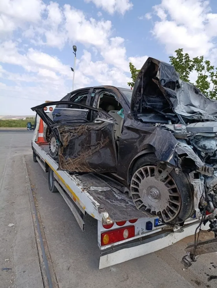 HİLVAN YOLUNDA TRAFİK KAZASI: 1 ÖLÜ, 2 YARALI