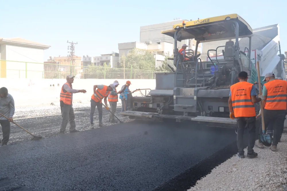 EYYÜPKENT MAHALLESİ’NDE 5004. CADDE YENİLENİYOR