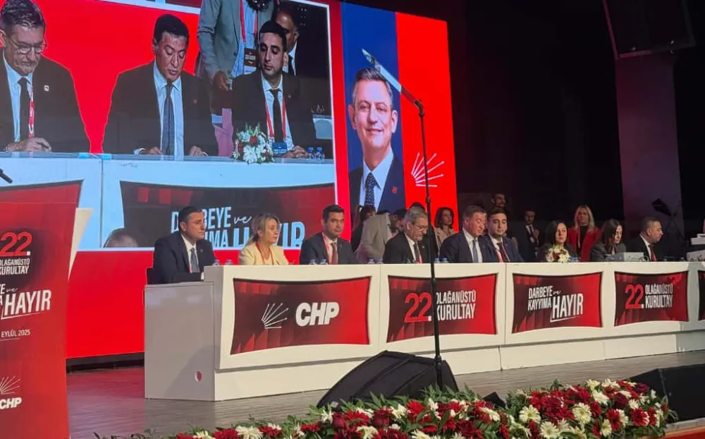 CHP’NİN 22. OLAĞANÜSTÜ KURULTAYI BAŞLADI