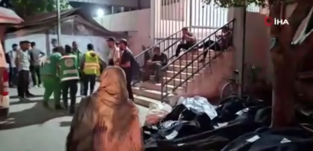 İSRAİL, GAZZE ŞEHRİNDE YERLEŞİM YERLERİNİ VURDU: 28 ÖLÜ