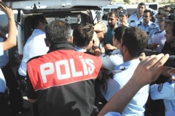 Motosikleti İçin Polise Direndi, Gözaltına Alındı