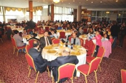 Şanlıurfa Valisi`nden Engellilere Yemek