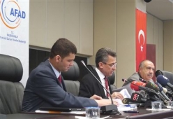 AFAD TÜRKİYE`DE 300 BİN SURİYELİ OLDUĞUNU AÇIKLADI