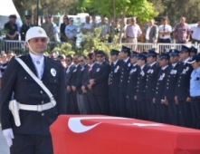 Şehit Polis Gözyaşlarıyla Uğurlandı