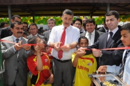 Şanlıurfa`da Okul Bahçeleri Semt Sahası Oldu