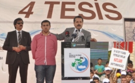 Ölen kardeşleri için Bakanları protesto ettiler 