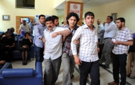 Sahte Kimlikle  Arsa Satmak İsterken Yakalandılar