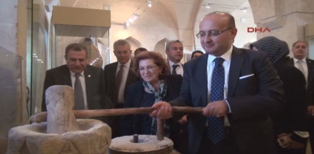 YALÇIN AKDOĞAN , TARİHİ YERLERİ GEZDİ