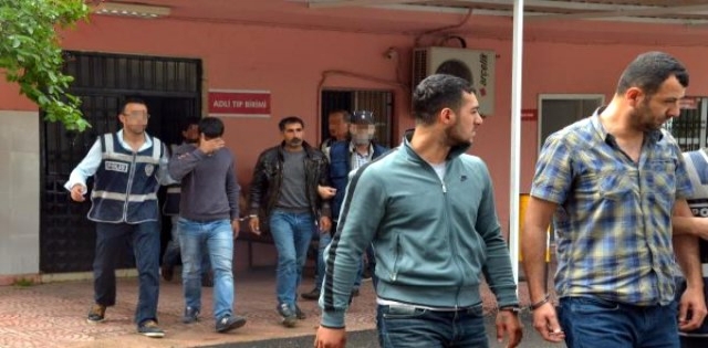 Adana`da Uyuşturucu Operasyonu: 12 Gözaltı