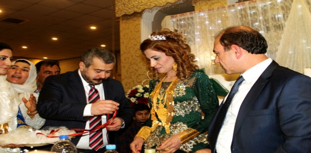Bucak` Fatma ILIK  ve Mehmet AKDENIZ`in Yüzüklerini Taktı 