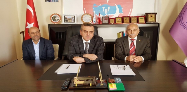 Başkan Beyazgül Bakkal ve Bayiler Odasında