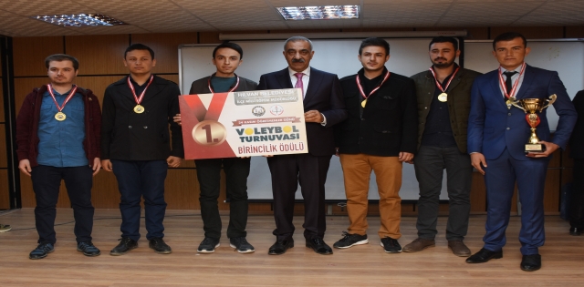 Hilvan`da, 24 Kasım Öğretmenleri Günü Kutlandı