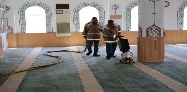  İBADETHANELER RAMAZAN?A HAZIRLANILIYOR