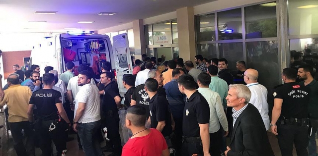 Suruç`ta AK Partililere silahlı saldırı: 3 ölü, 9 yaralı