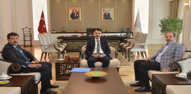 BAŞKAN EKİNCİ, KENTSEL DÖNÜŞÜMÜ MASAYA YATIRDI