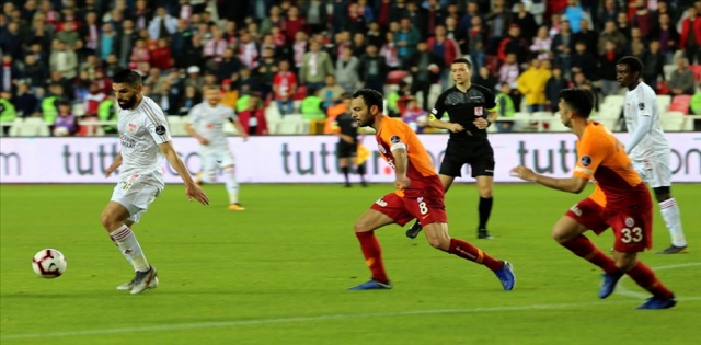 Galatasaray Sivas`ta yenildi