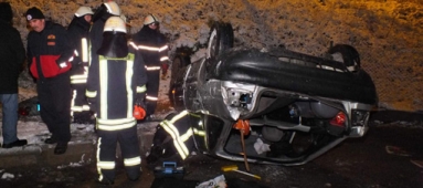 Şanlıurfa`da trafik kazası: 3 ölü 4 yaralı(VİDEO)
